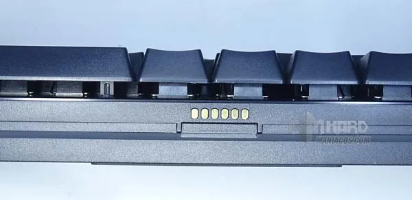 conectores reposamuñecas teclado Razer Huntsman V2 Analogic