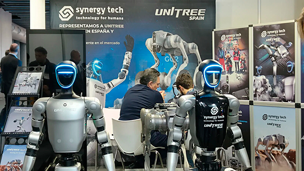 robots Unitree MWC 2025